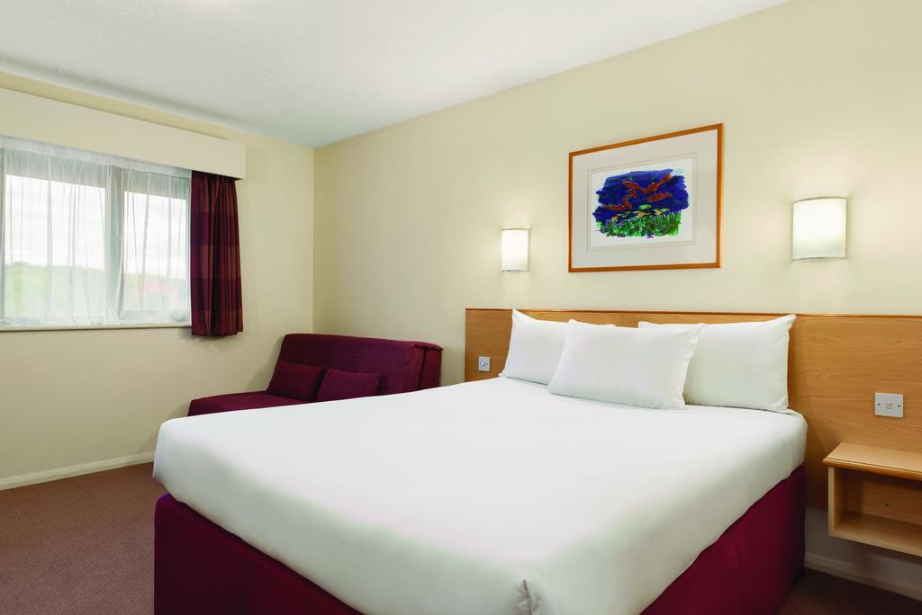 Days Warwick South - Southbound M40 Hotel 3*