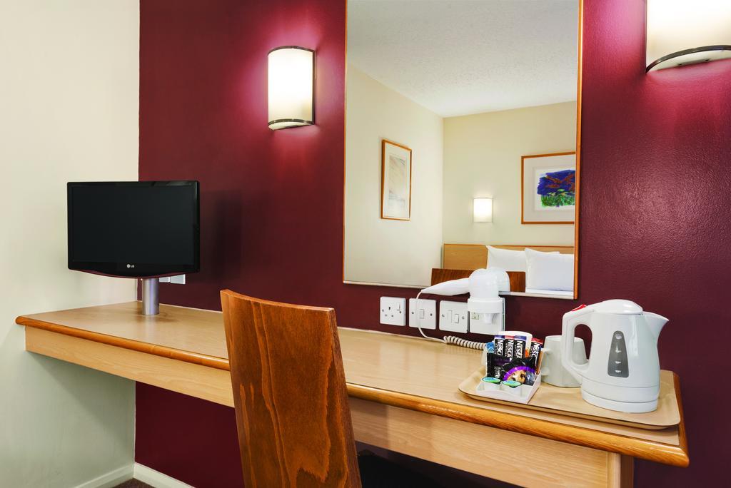 Hotel Days Warwick South - Southbound M40 Ashorne