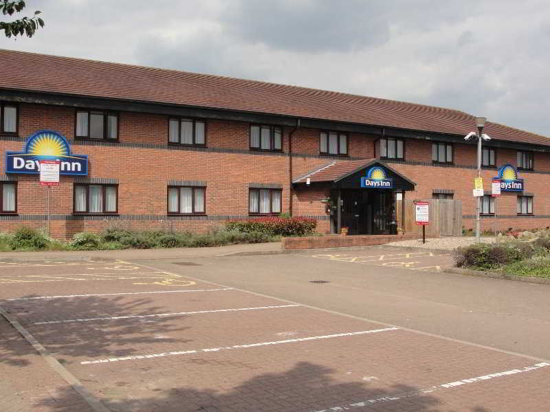 Hotel Days Warwick South - Southbound M40 3*